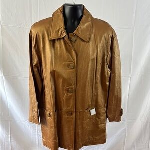 Brown Leather Jacket with Traditional Collar and Hip-Length Cut